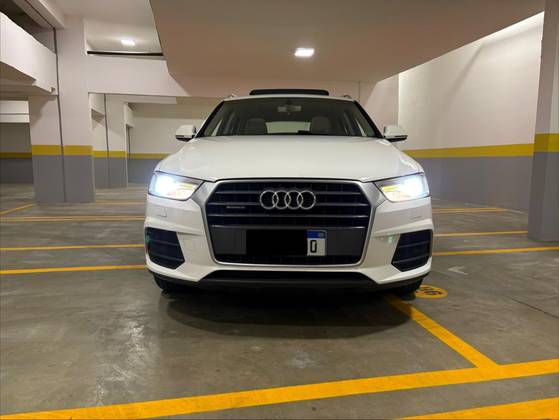 AUDI Q3 2.0 TFSI AMBIENTE QUATTRO 4P GASOLINA S TRONIC